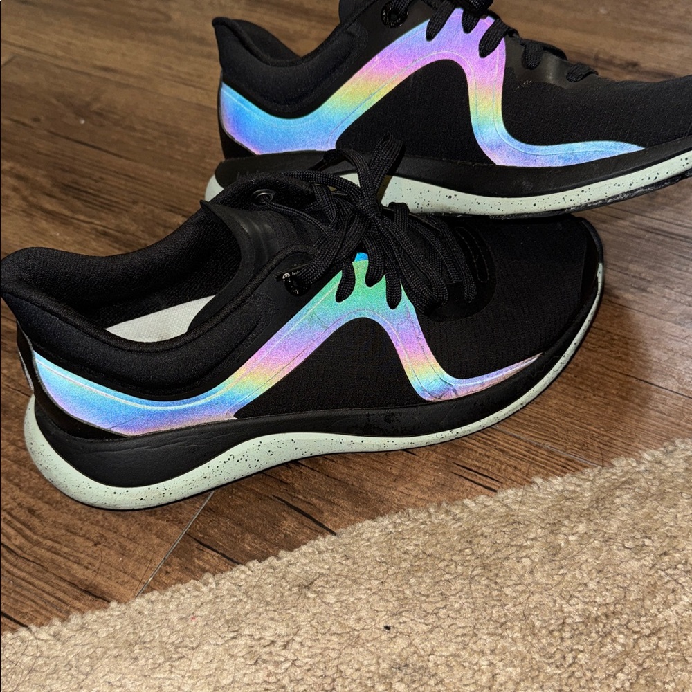 Lightly used lululemon chargefeel sneaker *winter